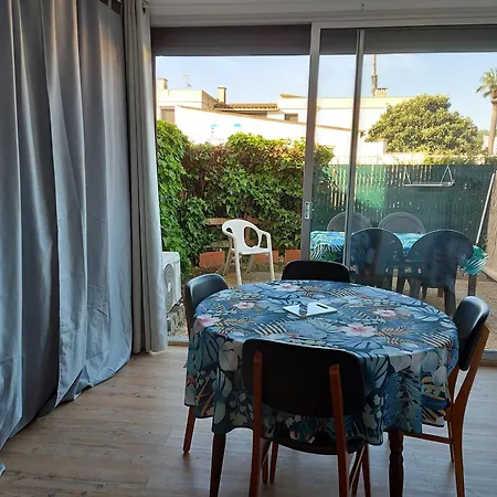 아파트 Renove Proche Plages Avec Piscine - Fr-1-776-134 *